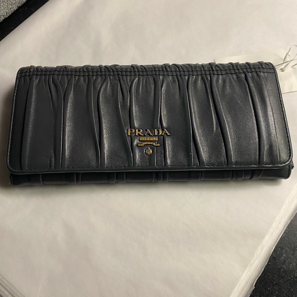Prada Gaufre Long Wallet w/COA